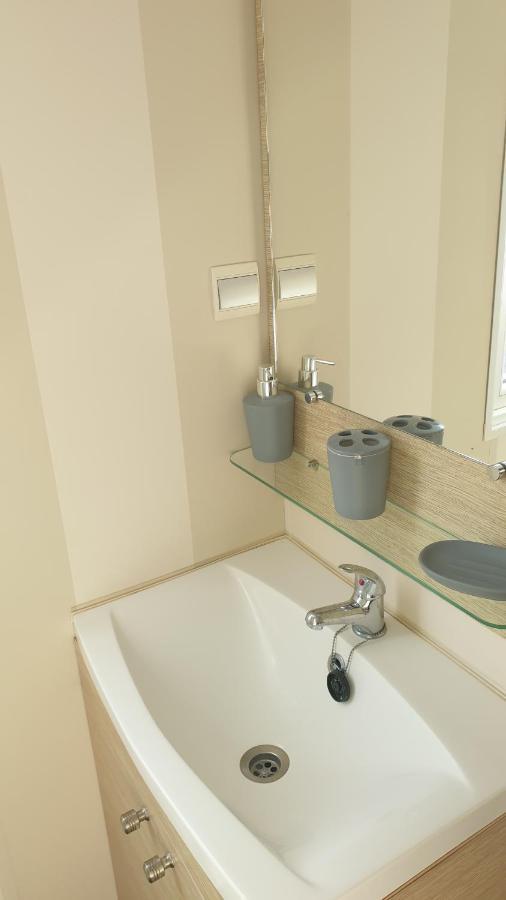 Sylvie Proprietaire Du Mobil-Home Сен-Пер-сюр-Мер Экстерьер фото